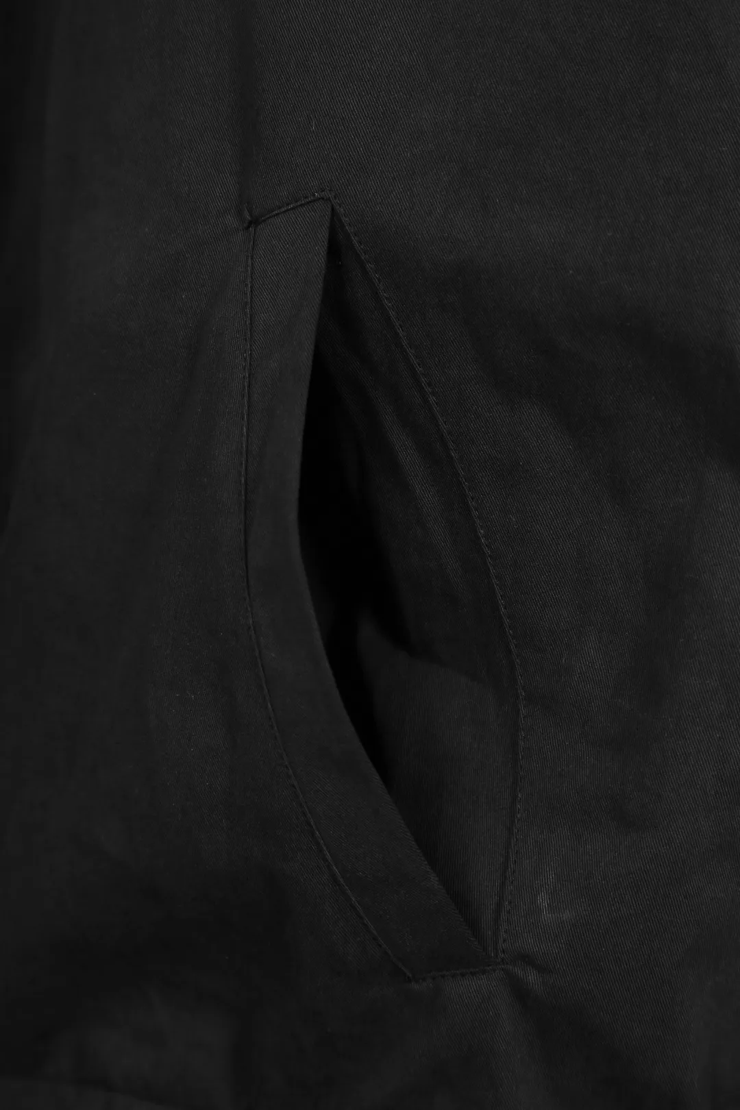 P330 Real photos [Evergreen for all seasons] Style number: 25028# (on sale all year round) Color: black/khaki/navy blue Size: S to XL - Ralph Lauren/Ralph Lauren Four Seasons evergreen classic 2.5 plaid lining contrast lapel veteran casual jacket - 40 count high density fine diagonal sand wash on the face 2.5 linear plaid lining ✅ - POLO brand zipper dark and light two-color buttons ✅ - Contrasting color fabric lapel with internal storage pocket ✅ -Ralph Lauren/Ralph Lauren Classic old cadre zipper jacket for men and women High-grade solid color plaid lining High-count smooth fabric Regular lapel hidden zipper version Elastic hem Casual style Very suitable for neutral wear Unisex Good for commuting Classic and durable